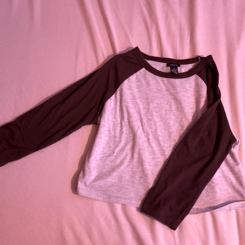 Rue 21 long sleeve t-shirt